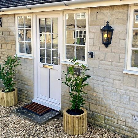 Well Cottage: A Cotswold Cottage At The Heart Of The Village Of Crudwell Zewnętrze zdjęcie