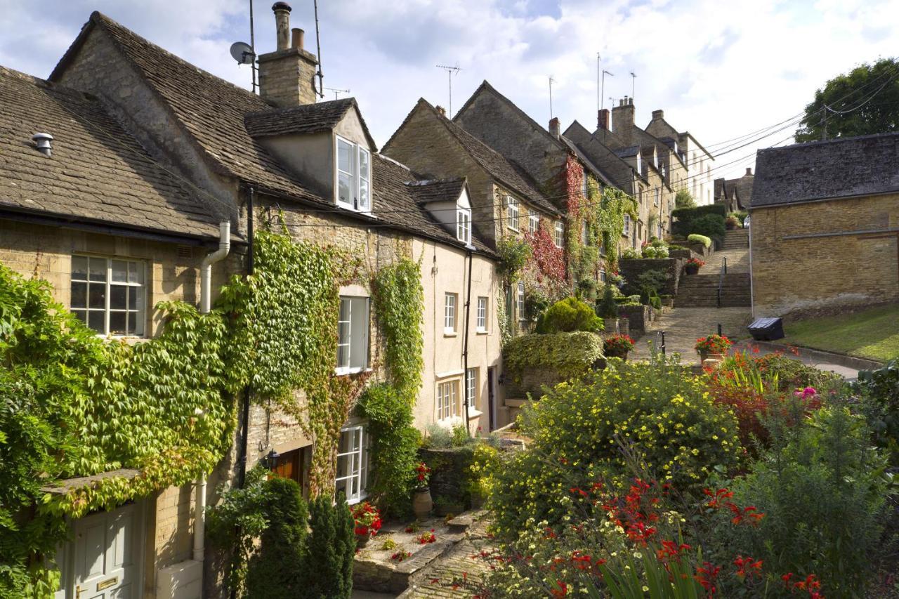 Well Cottage: A Cotswold Cottage At The Heart Of The Village Of Crudwell Zewnętrze zdjęcie