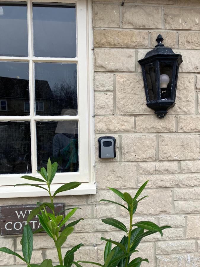 Well Cottage: A Cotswold Cottage At The Heart Of The Village Of Crudwell Zewnętrze zdjęcie